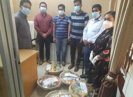 উপজেলা প্রশাসনের ফলের ঝুড়ি করোনা রোগীদের জন্য উপজেলা প্রশাসনের ফলের ঝুড়ি করোনা রোগীদের জন্য