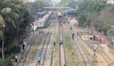 “১৪ ঘণ্টা পর ব্রাহ্মণবাড়িয়ায় উদ্ধার ট্রেনের বগি, স্বস্তি যাত্রীদের মাঝে!”