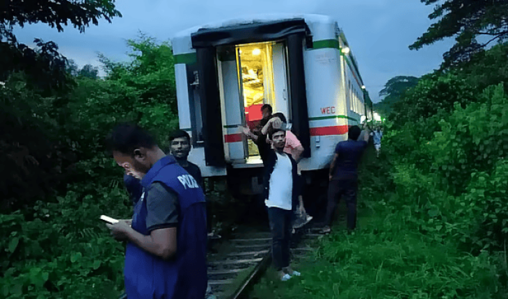 ১১টি বগি রেখে ৫টি নিয়ে চলে গেল ট্রেনের ইঞ্জিন