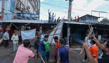 খুলনায় জাতীয় পার্টির কার্যালয়ে হামলা-ভাঙচুর গণ অধিকার পরিষদের নেতা-কর্মীদের