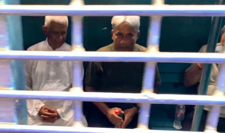 আইনজীবীর ফি দিতে পারছেন না, চেম্বারের সব বই বিক্রি করেছেন বিচারপতি শামসুদ্দিন চৌধুরী, দাবি তাঁর আইনজীবীর