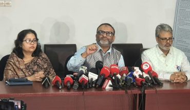 নির্ভয়ে ভোট দিতে আসো, তোমাদের জন্য অপেক্ষা করছি: ঢাবি উপাচার্য