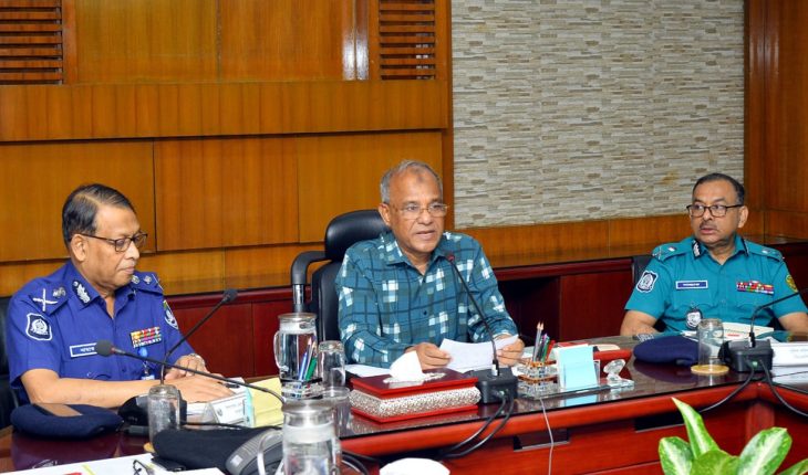 নির্বাচনে পুলিশের ভূমিকা সবচেয়ে গুরুত্বপূর্ণ , স্বরাষ্ট্র উপদেষ্টা নির্বাচনে পুলিশের ভূমিকা সবচেয়ে গুরুত্বপূর্ণ , স্বরাষ্ট্র উপদেষ্টা