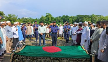 বীর মুক্তিযোদ্ধা মোশারফ হোসেন ভূইয়ার রাষ্ট্রীয় মর্যাদায় দাফন সম্পূর্ণ