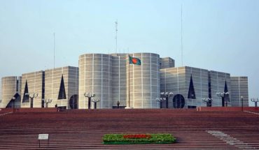 এমপিদের কার্যক্রম সংসদেই সীমাবদ্ধ রাখার আহ্বান দুদক চেয়ারম্যানের