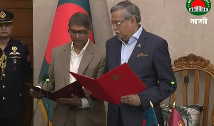 নতুন মন্ত্রী হলেন আহমদ আযম খান