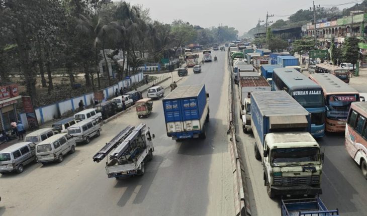 ঢাকা, চট্টগ্রাম মহাসড়কে ১০ কিলোমিটার দীর্ঘ যানজট